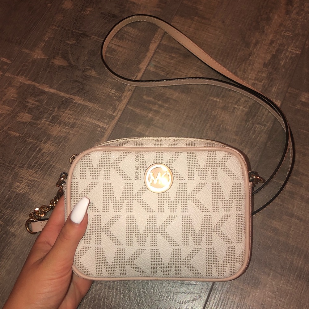 Micheal Kors Crossbody Mini